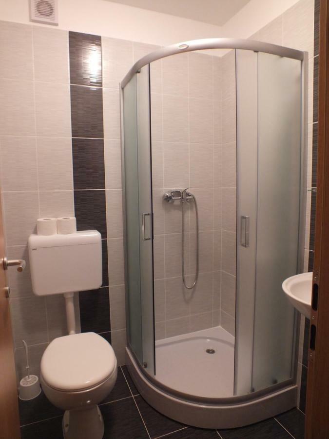 Apartmani Barisic Brodarica  Luaran gambar