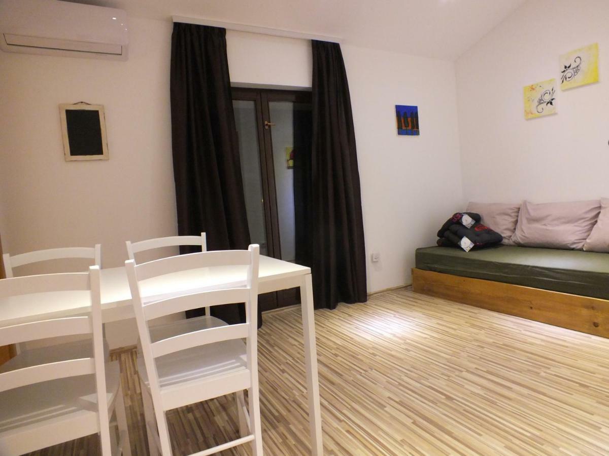 Apartmani Barisic Brodarica  Luaran gambar
