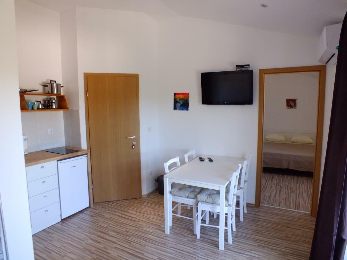 Apartmani Barisic Brodarica  Luaran gambar