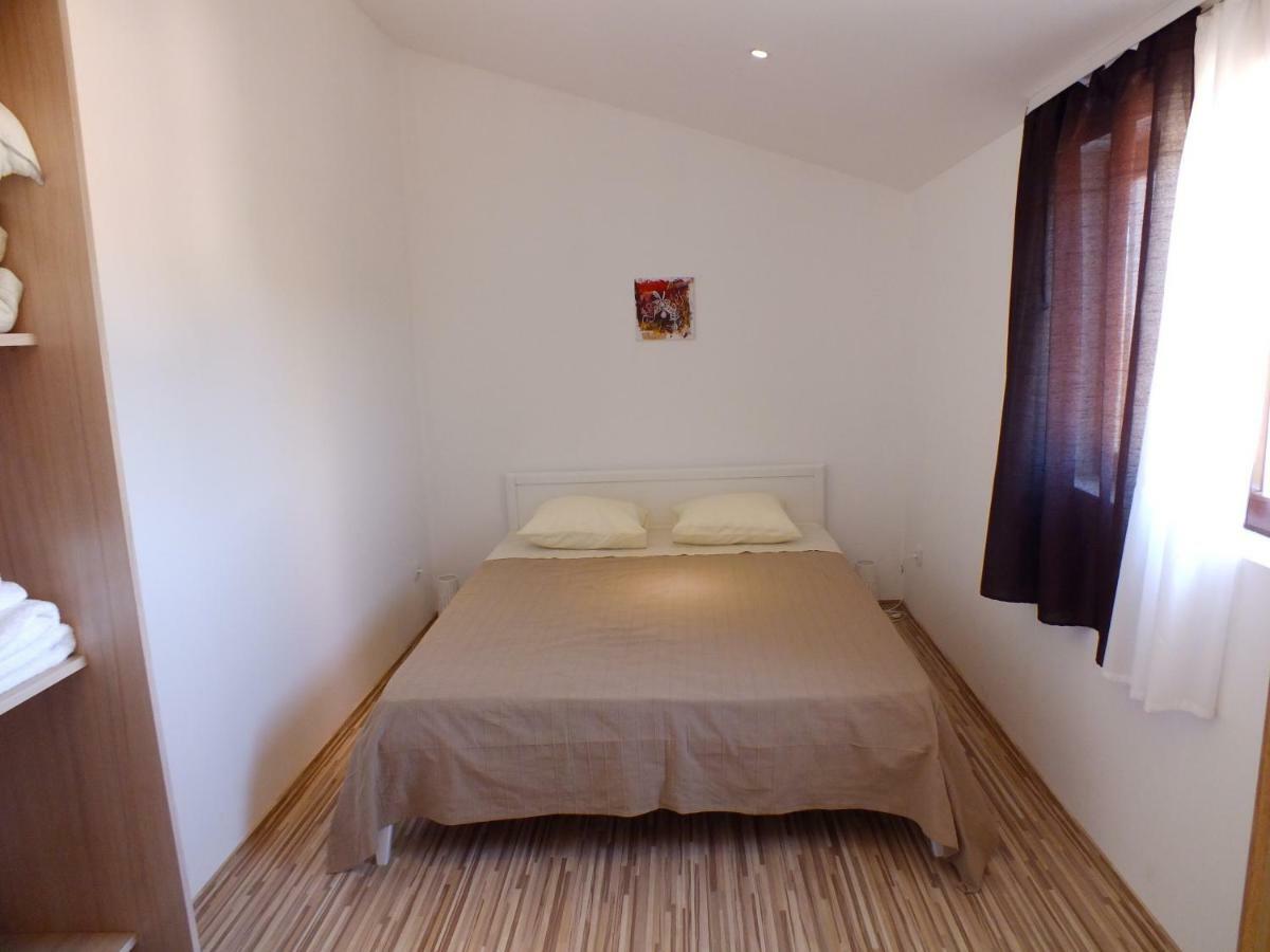 Apartmani Barisic Brodarica  Luaran gambar